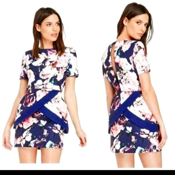 Finders Keepers Pursuit Floral Navy dress small - Picture 1 of 4